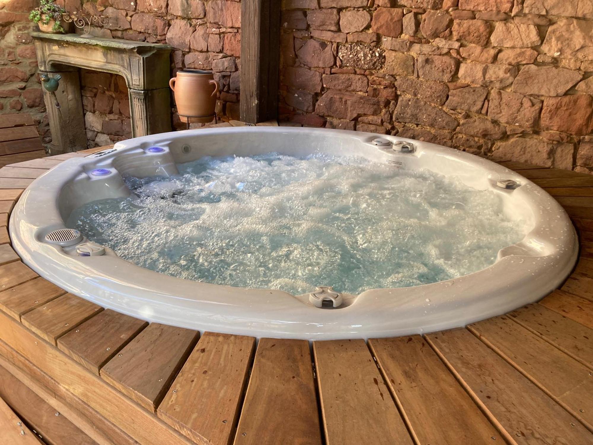 Le Grenier - Piscine Et Spa Marlenheim Eksteriør billede